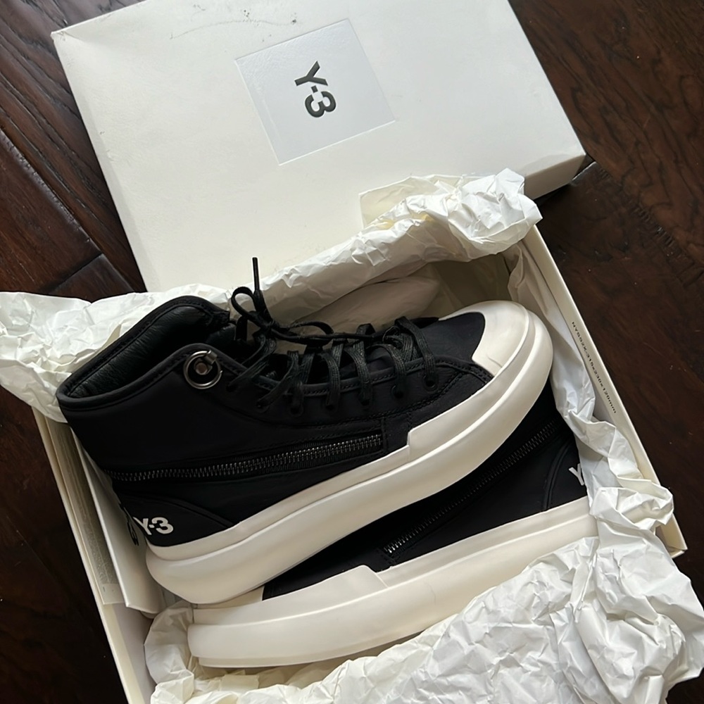 NWT Y-3 sneakers